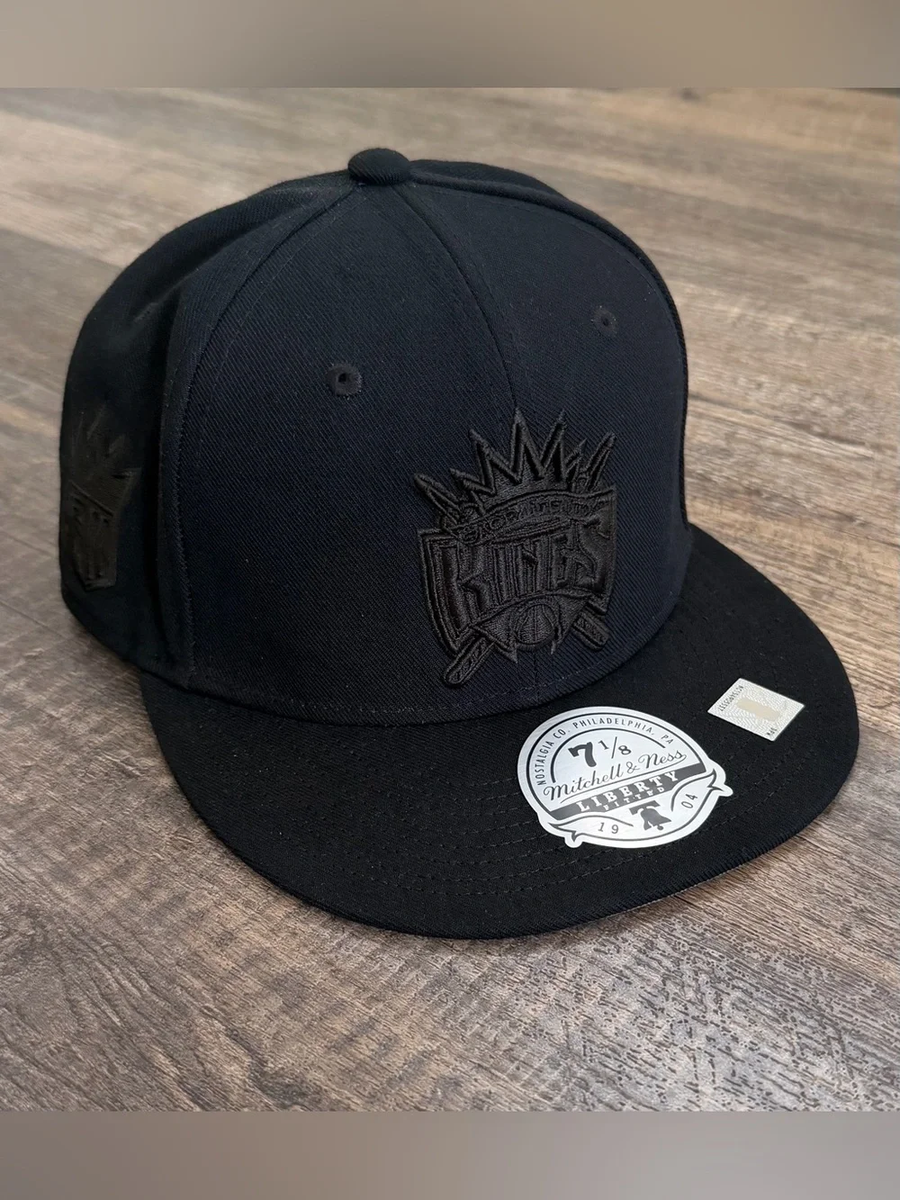 Sacramento Kings Mitchell & Ness All Black Fitted 7 1/8 Hat Basketball NBA